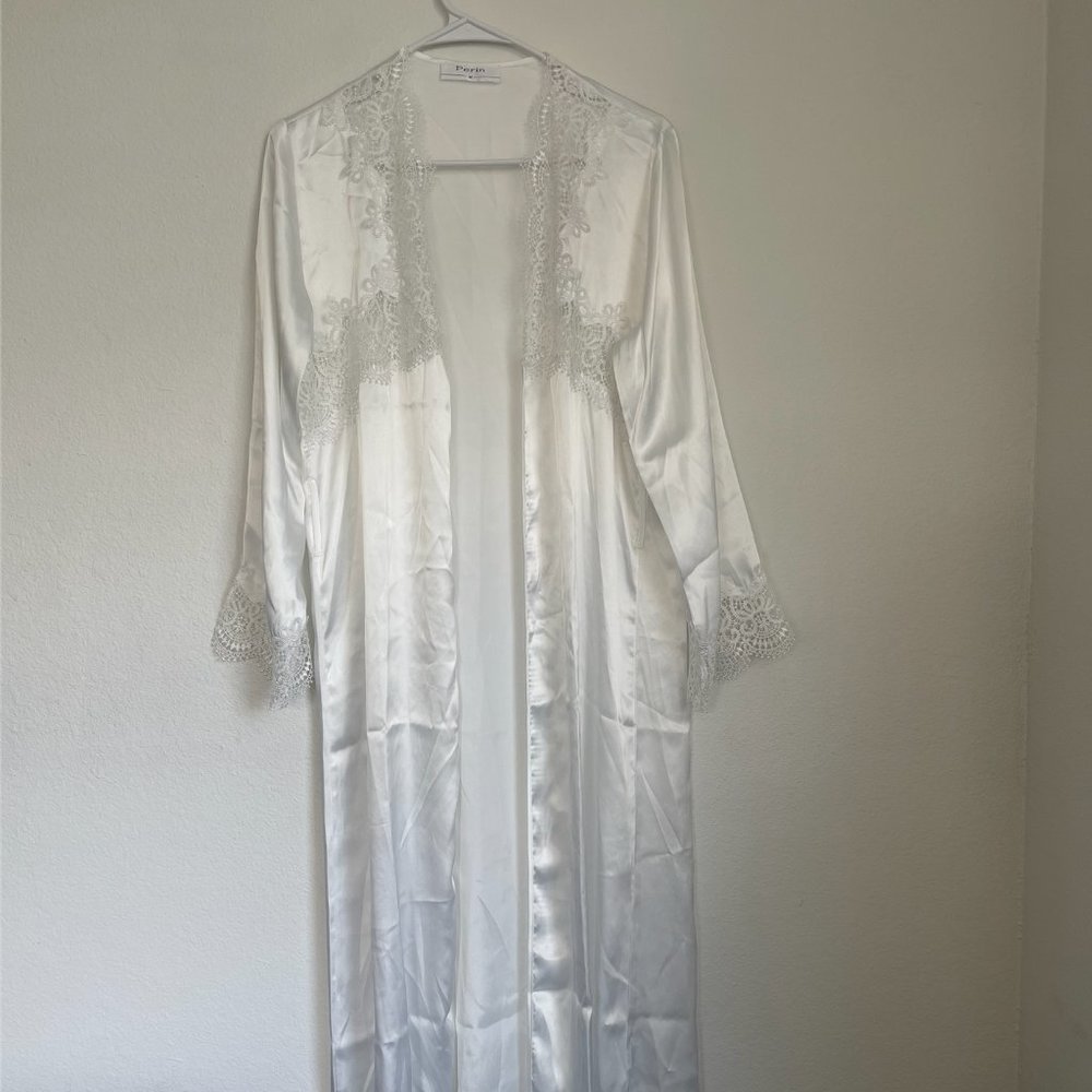 Bridal Beautiful White Bride Robe